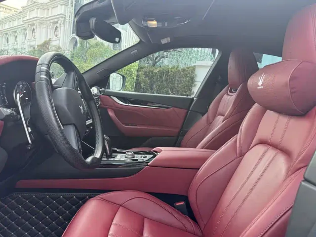 Maserati Levante — Фото автомобиля 9
