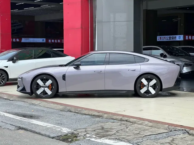 Xpeng P7 — Фото автомобиля 2