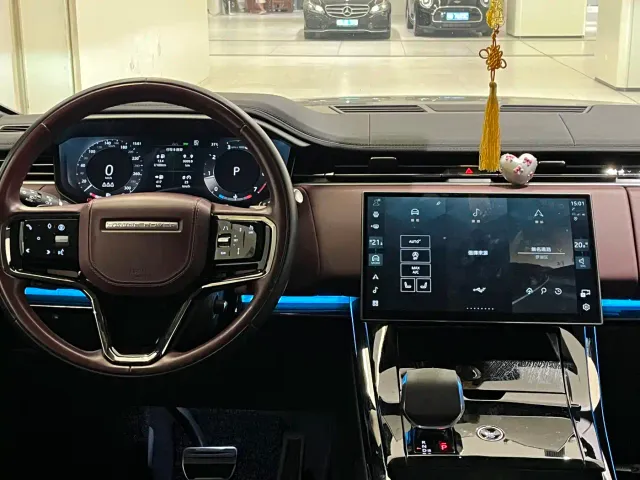 Land Rover Range Rover Sport — Фото автомобиля 11