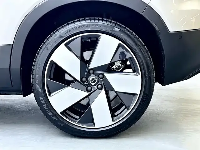 Volvo Volvo XC40 New Energy 2023 Long Range PRO Version — Фото автомобиля 16