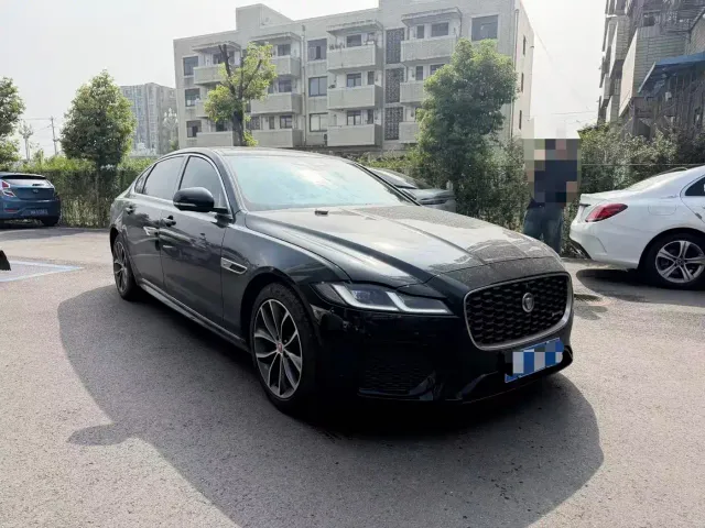 Jaguar XFL — Фото автомобиля 3