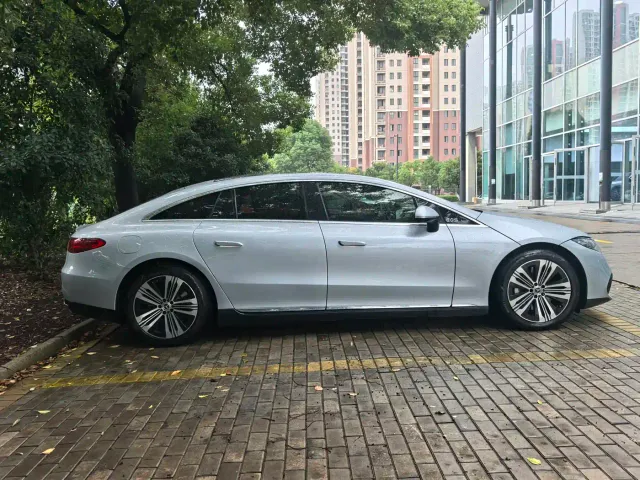 Mercedes-Benz EQS — Фото автомобиля 11