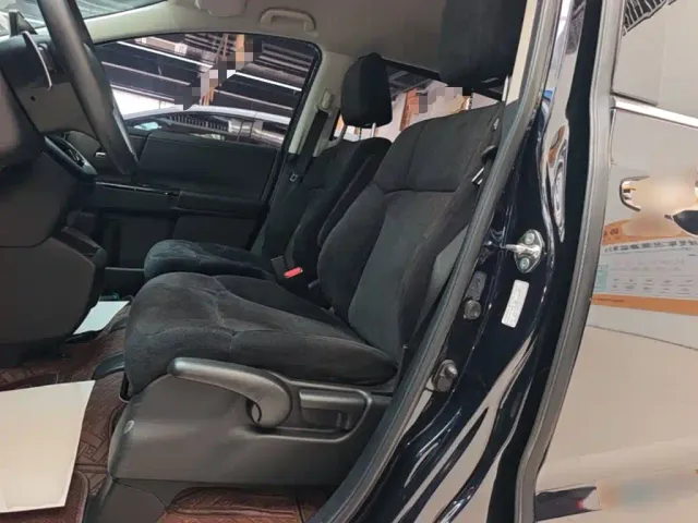 Honda Odyssey — Фото автомобиля 14