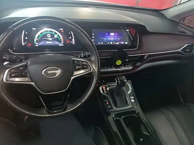 GAC Trumpchi M6 — Фото автомобиля 9