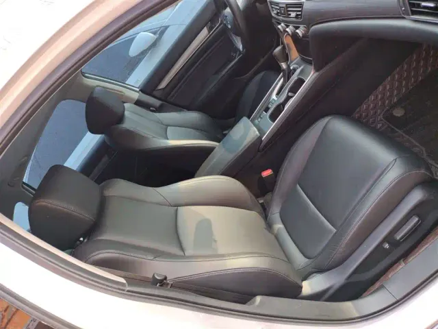 Honda Accord — Фото автомобиля 24