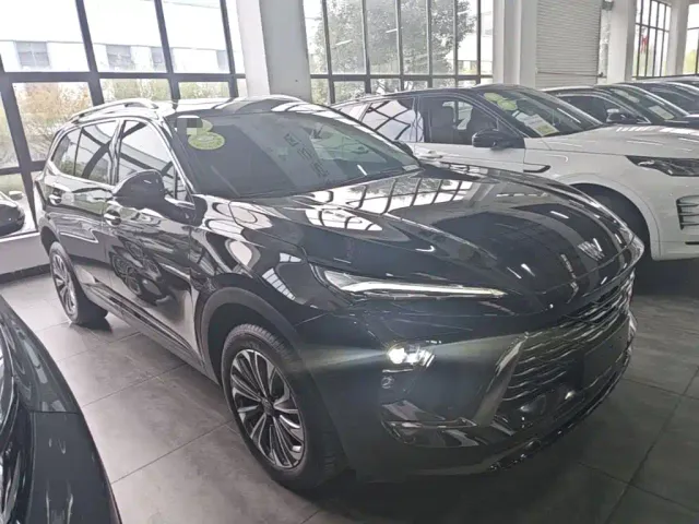 Buick Envision Plus — Фото автомобиля 3