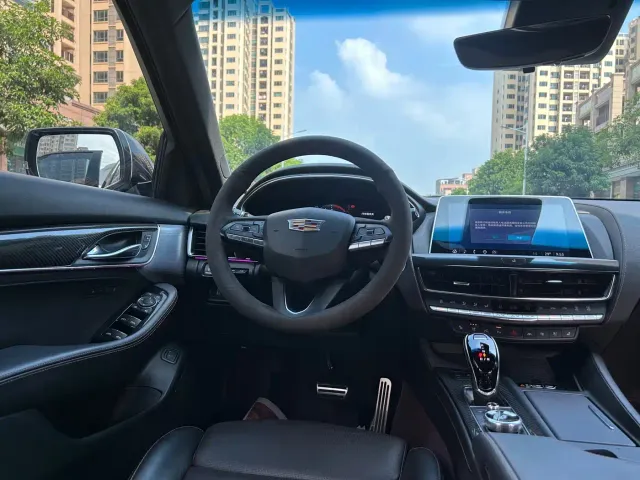Cadillac CT5 — Фото автомобиля 23