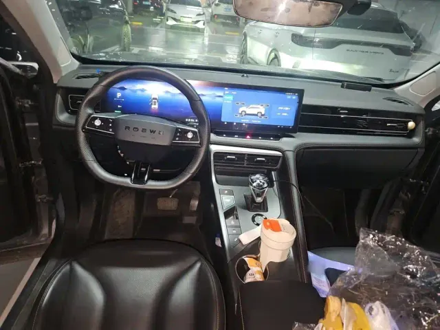 Roewe RX5 — Фото автомобиля 10