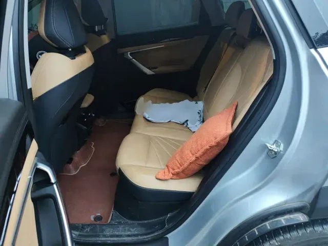 Geely Boyue L — Фото автомобиля 18