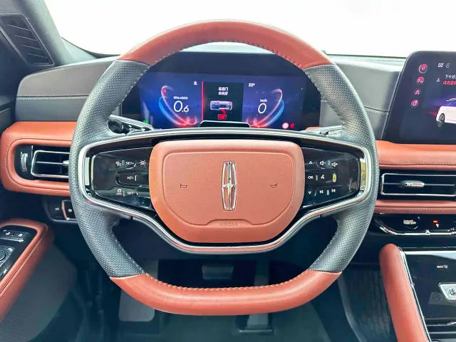 Lincoln Aviator — Фото автомобиля 9