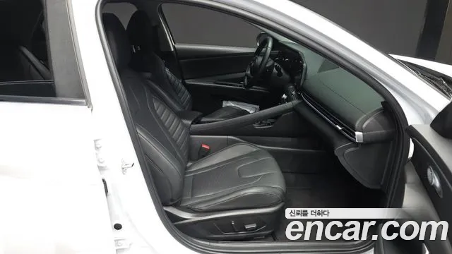 Hyundai AVANTE Новый Avante (CN7) — Фото автомобиля 11