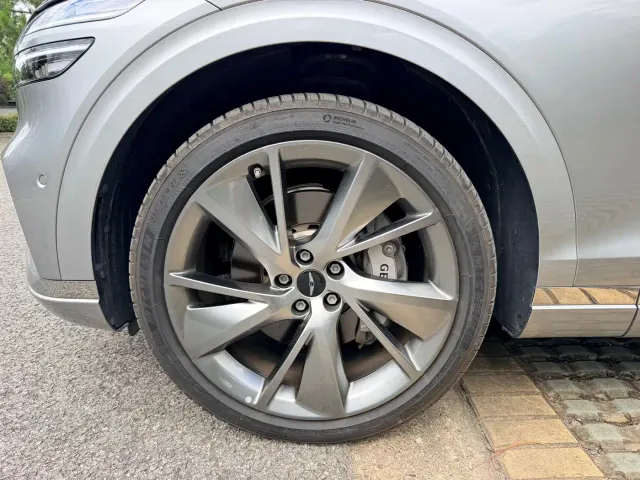 Genesis GV70 — Фото автомобиля 20