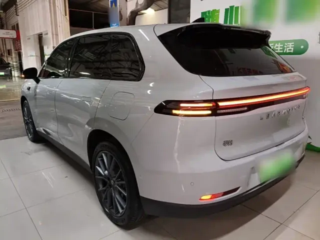 Leapmotor C10 — Фото автомобиля 4