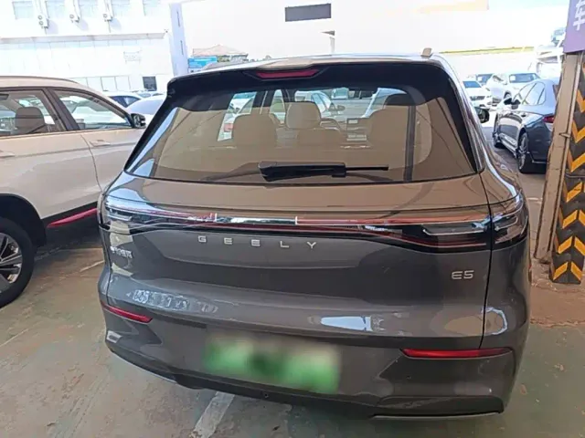 Geely Galaxy E5 — Фото автомобиля 5