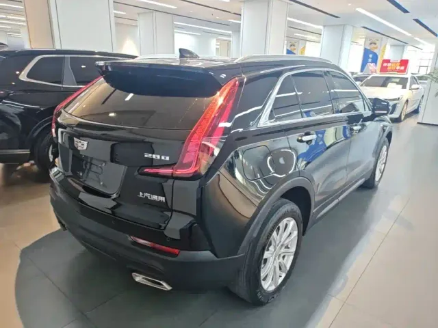 Cadillac XT4 — Фото автомобиля 6