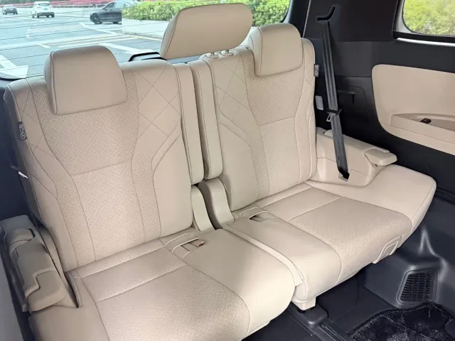 Toyota Alphard — Фото автомобиля 9