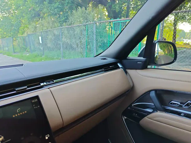 Land Rover Range Rover — Фото автомобиля 22