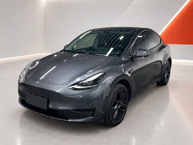 Фотография автомобиля — Tesla Model Y