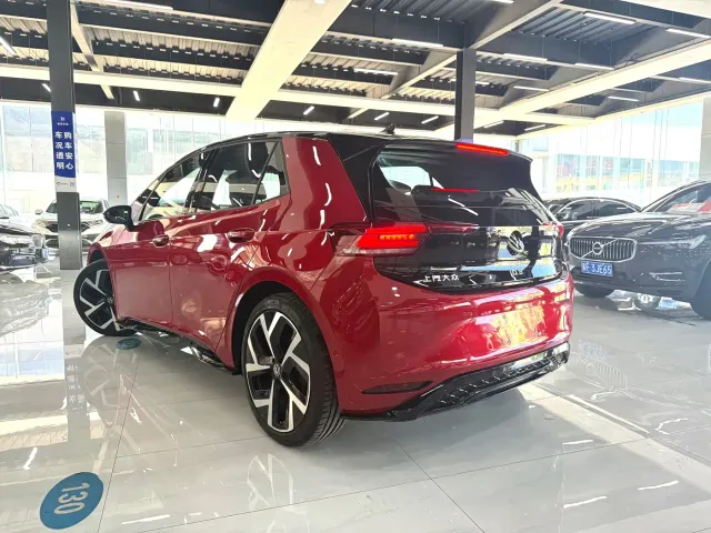 Volkswagen ID.3 — Фото автомобиля 9