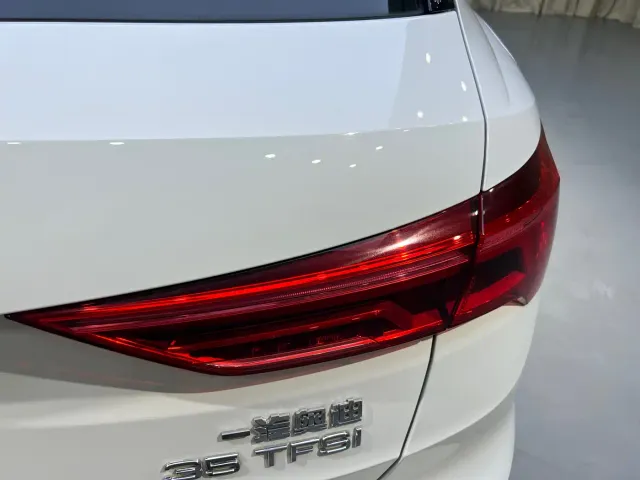 Audi Q3 — Фото автомобиля 29