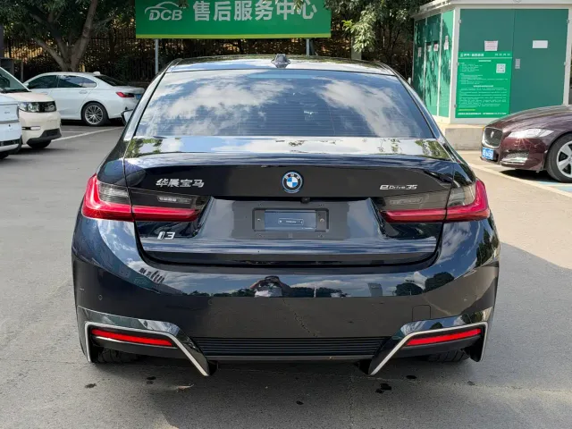 BMW i3 — Фото автомобиля 9