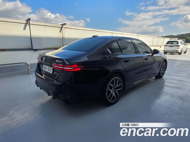 BMW 5 Series G60 — Фото автомобиля 12