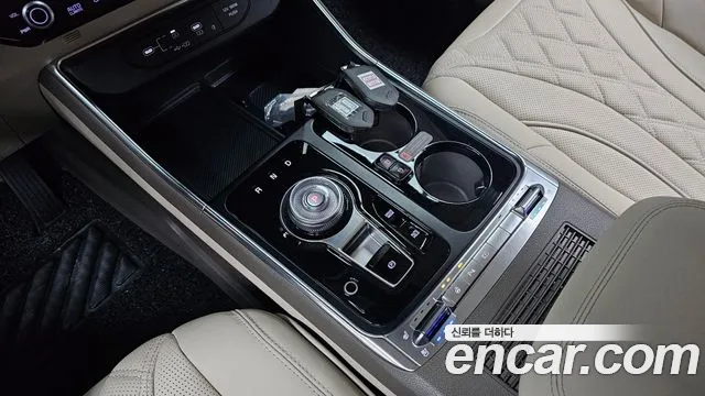 Kia Carnival Generation 4 — Фото автомобиля 12