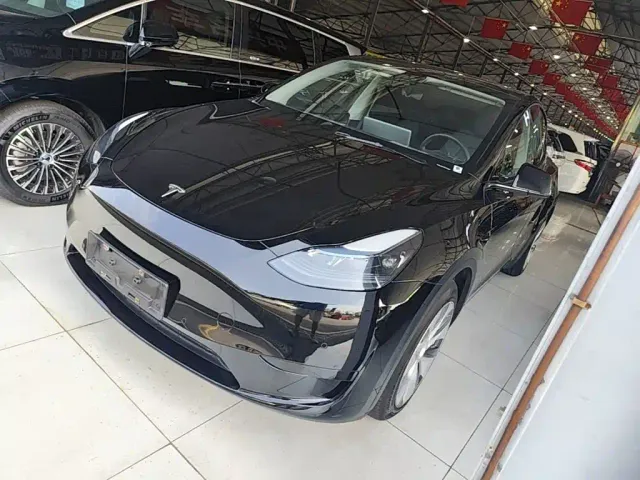 Фотография автомобиля — Tesla Model Y