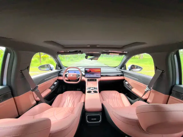 Geely Galaxy L6 — Фото автомобиля 13