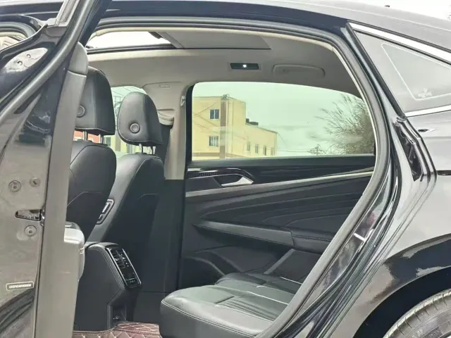 Volkswagen Passat — Фото автомобиля 6