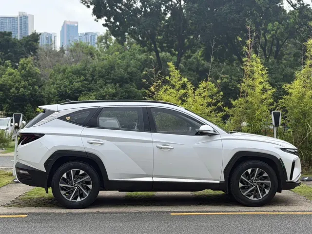 Hyundai Tucson — Фото автомобиля 4