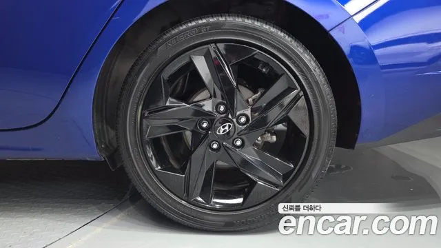 Hyundai Avante CN7 — Фото автомобиля 6