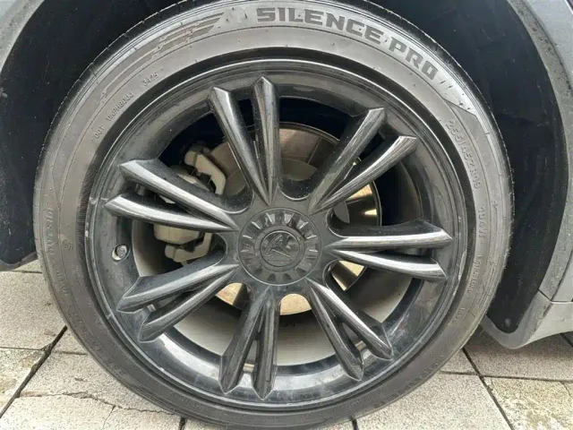 Tesla Model Y — Фото автомобиля 8