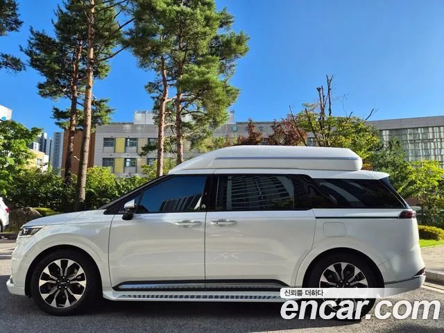 Kia Carnival Generation 4 — Фото автомобиля 3
