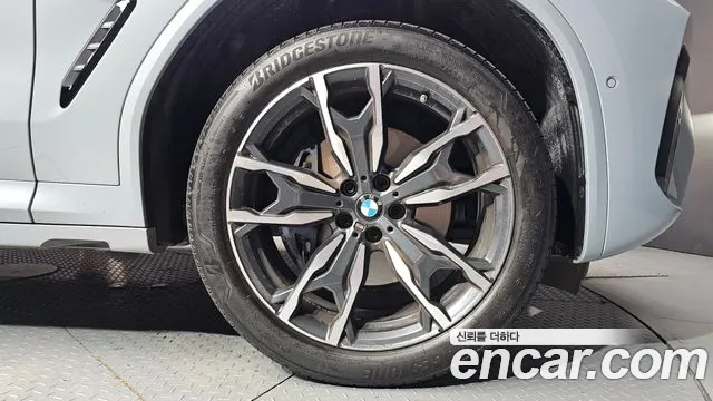 BMW X4 xDrive20i M Sport — Фото автомобиля 18