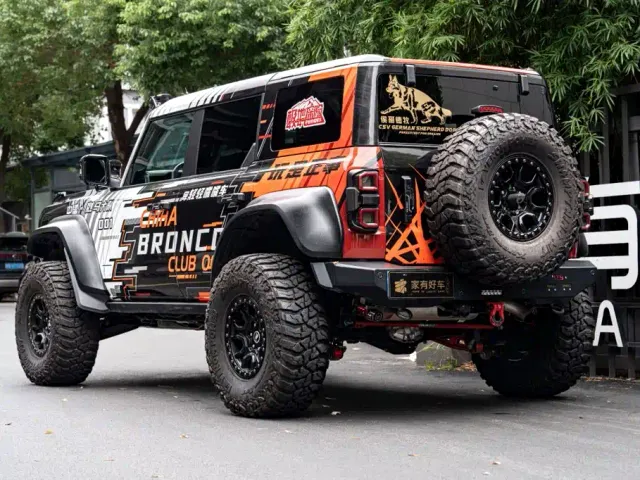 Ford Bronco — Фото автомобиля 4