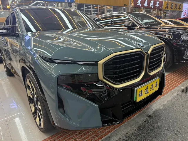 BMW XM — Фото автомобиля 3