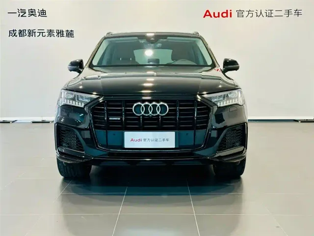 Audi Q7 — Фото автомобиля 2