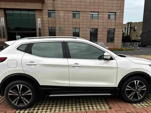 Nissan Qashqai — Фото автомобиля 16