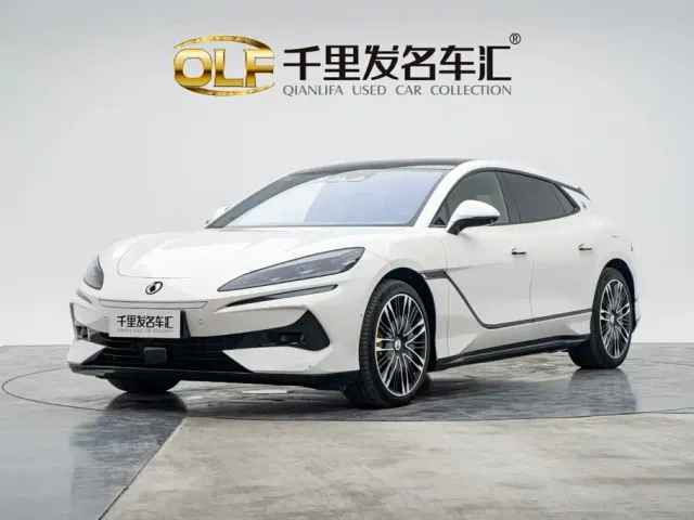 Фотография автомобиля — Denza Z9GT