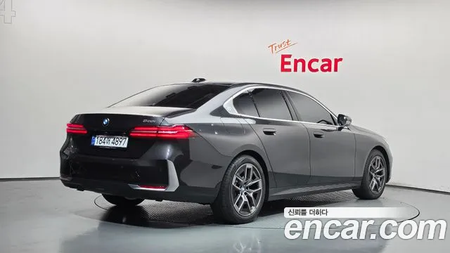 BMW 5 Series G60 — Фото автомобиля 2