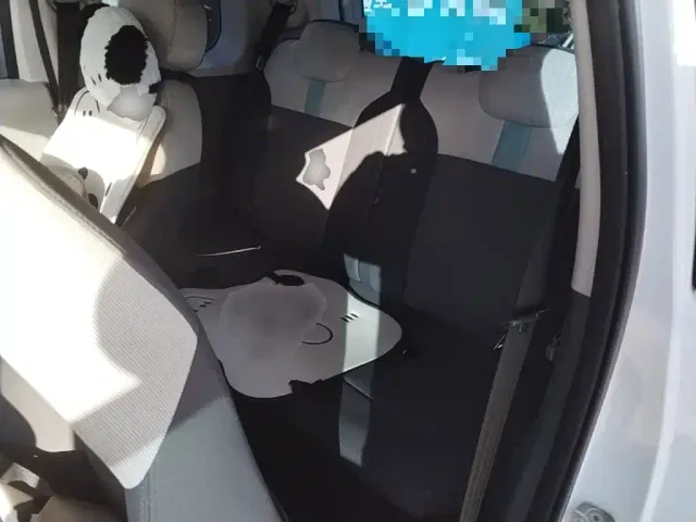 Changan Lumin — Фото автомобиля 16