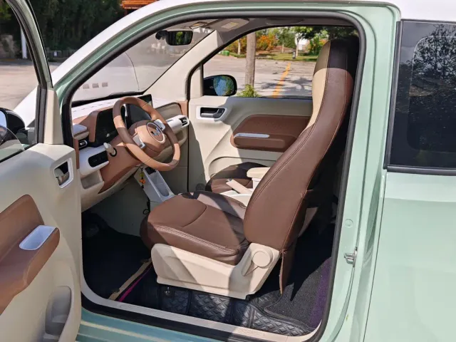 Wuling Hongguang Mini EV — Фото автомобиля 10