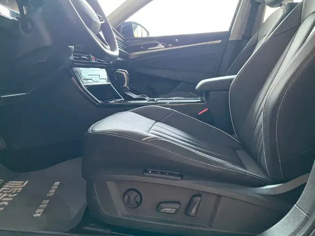 Volkswagen Passat — Фото автомобиля 15
