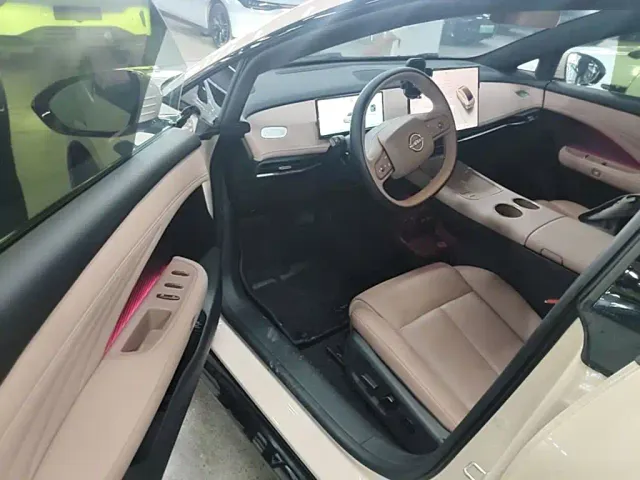 Nissan N7 — Фото автомобиля 15