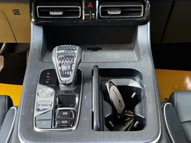 GAC Trumpchi GS8 — Фото автомобиля 10
