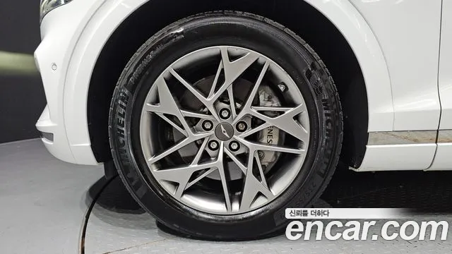 Genesis GV70 — Фото автомобиля 5