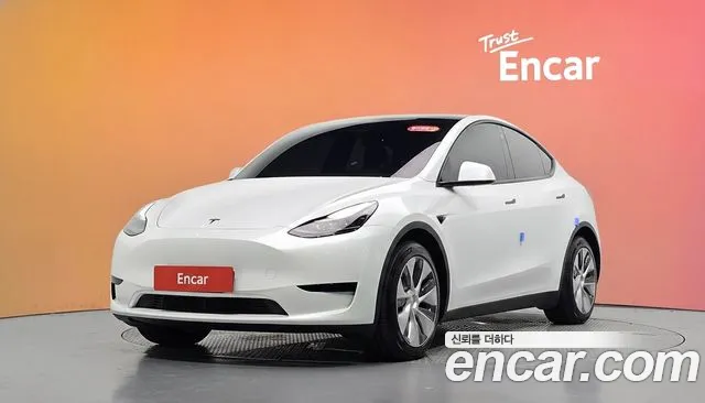 Фотография автомобиля — Tesla Model Y