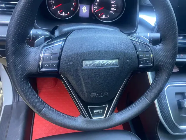 Haval M6 — Фото автомобиля 15
