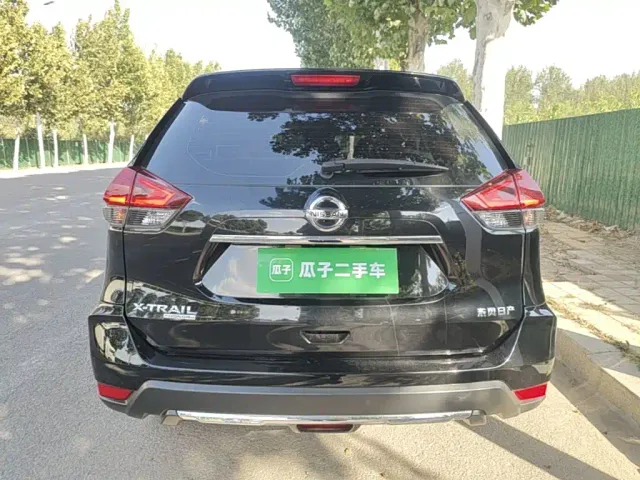 Nissan X-Trail — Фото автомобиля 5